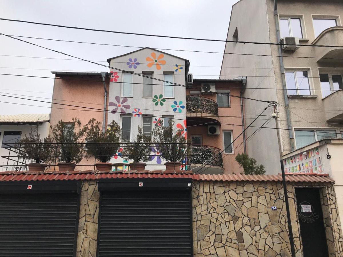 10 Coins Hostel & Tours โซเฟีย ภายนอก รูปภาพ