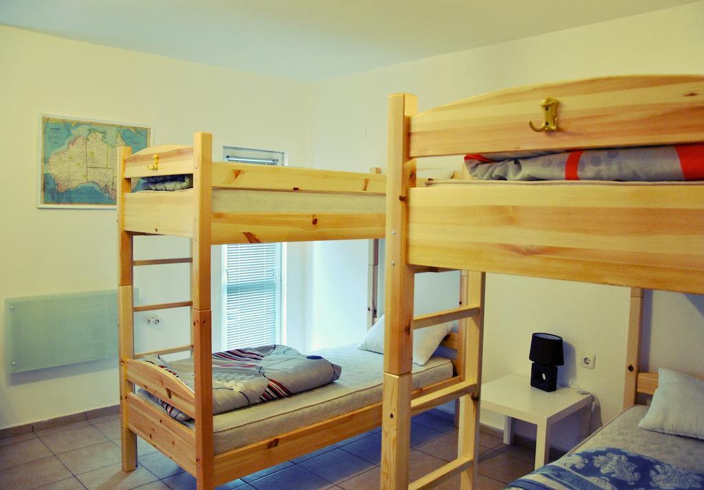 10 Coins Hostel & Tours โซเฟีย ห้อง รูปภาพ