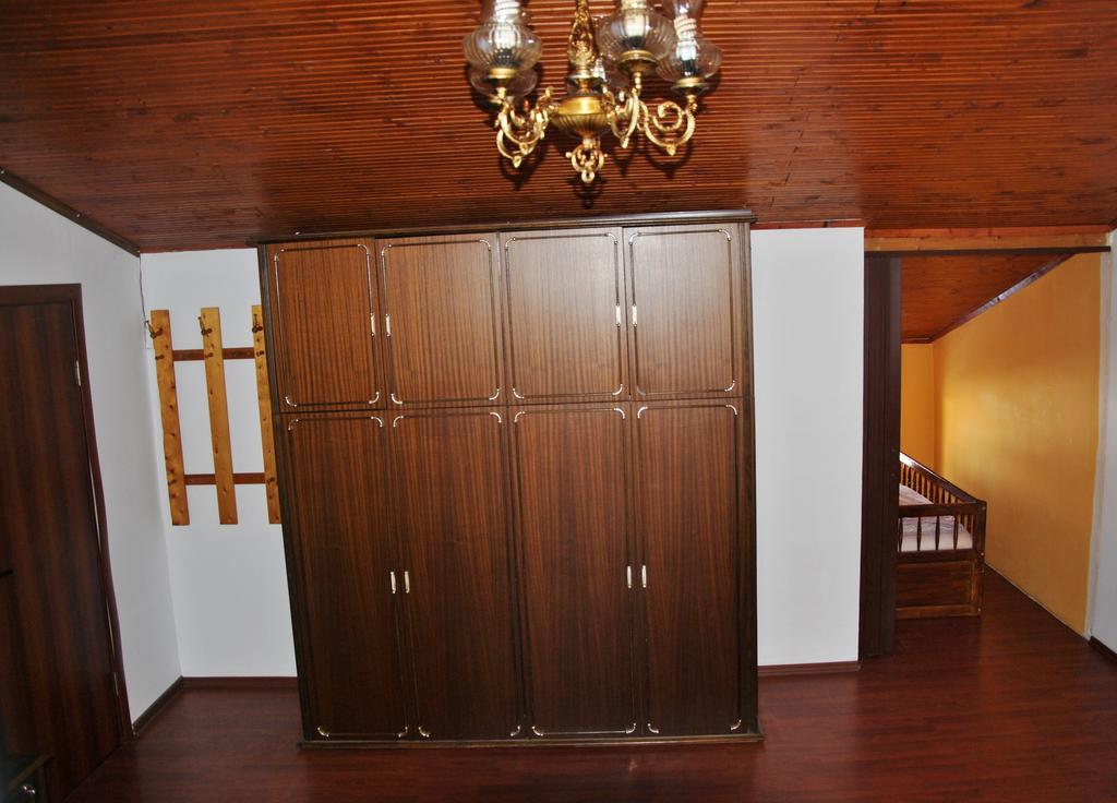 10 Coins Hostel & Tours โซเฟีย ภายนอก รูปภาพ